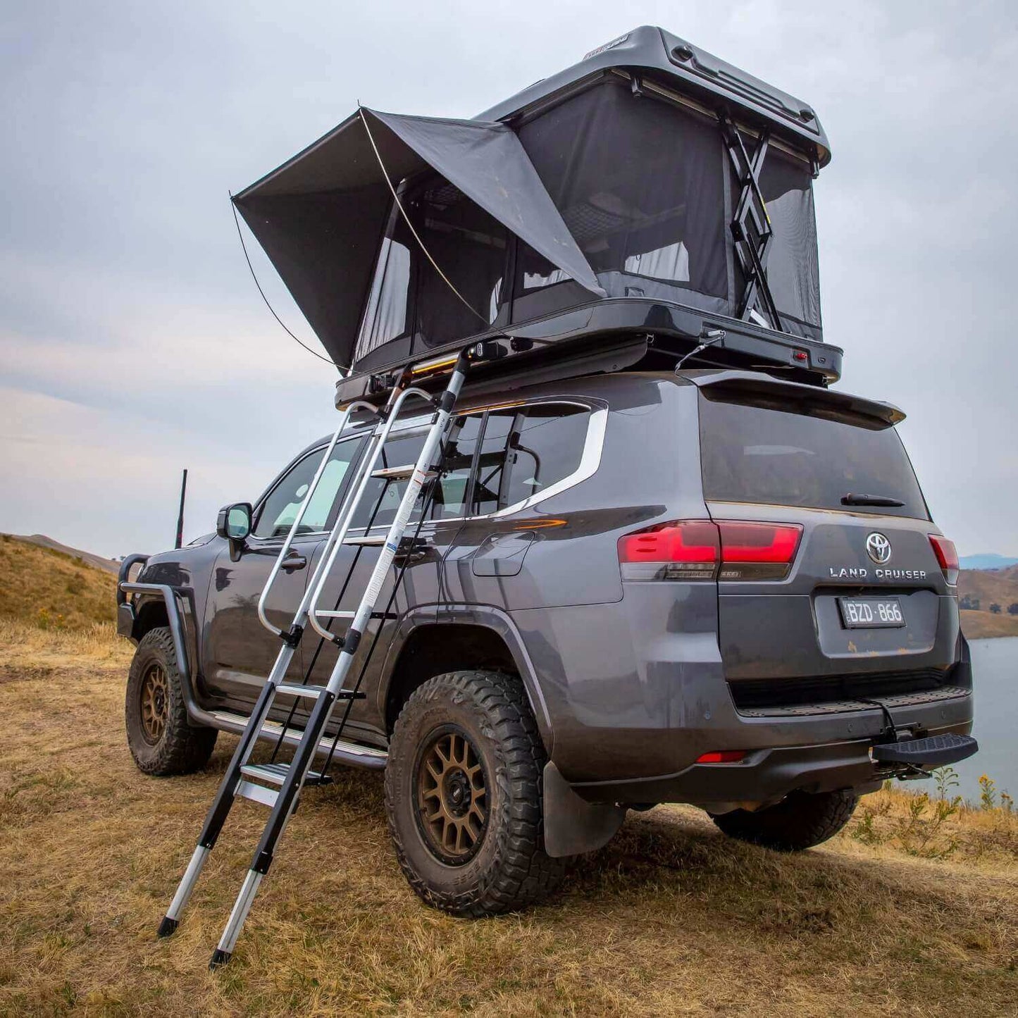 ARB ALTITUDE ELECTRIC HARDSHELL ROOFTOP TENT