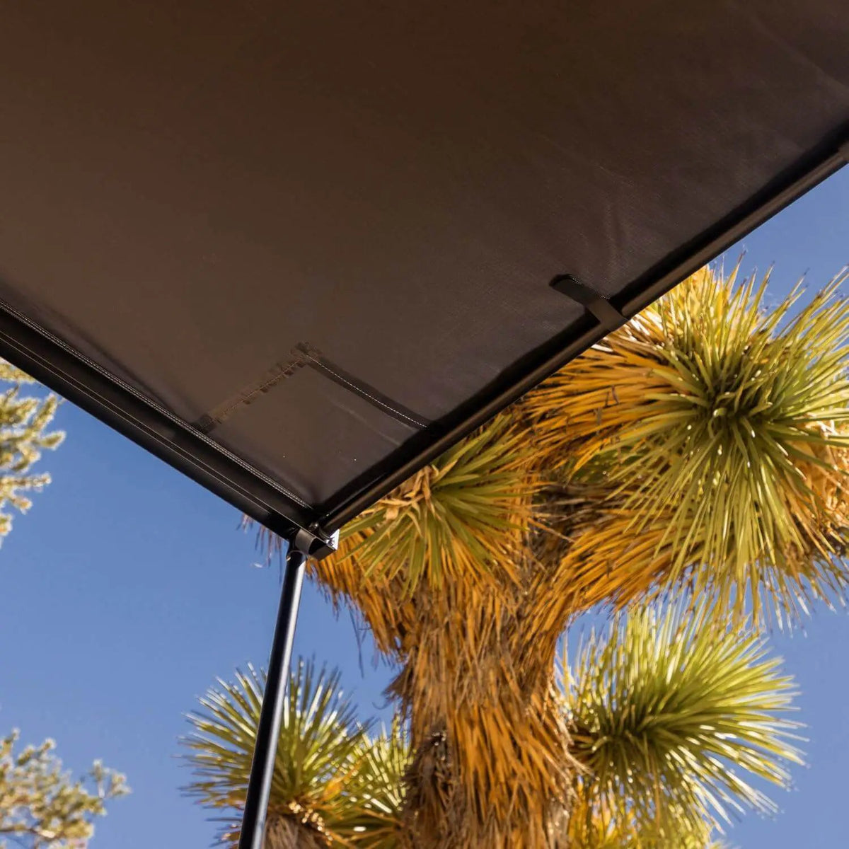 ARB ARB Hard Case Awning with Light Installed, 6.5ft x 8.2ft, Black by ARB