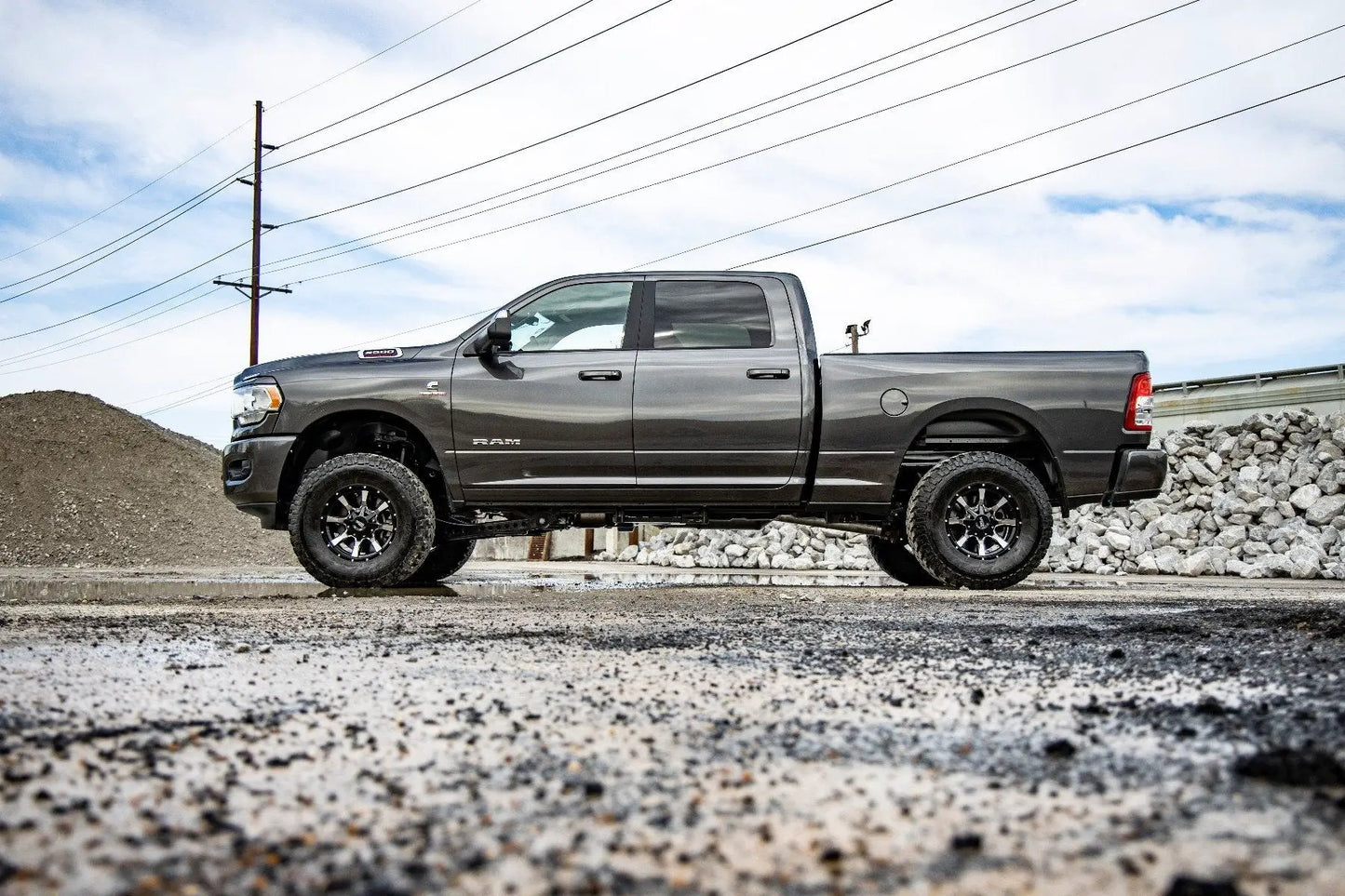 Rough Country 2.5 Inch Leveling Kit | RR Coil | N3 | Ram 2500 (14-26)/3500 (13-26) by Rough Country