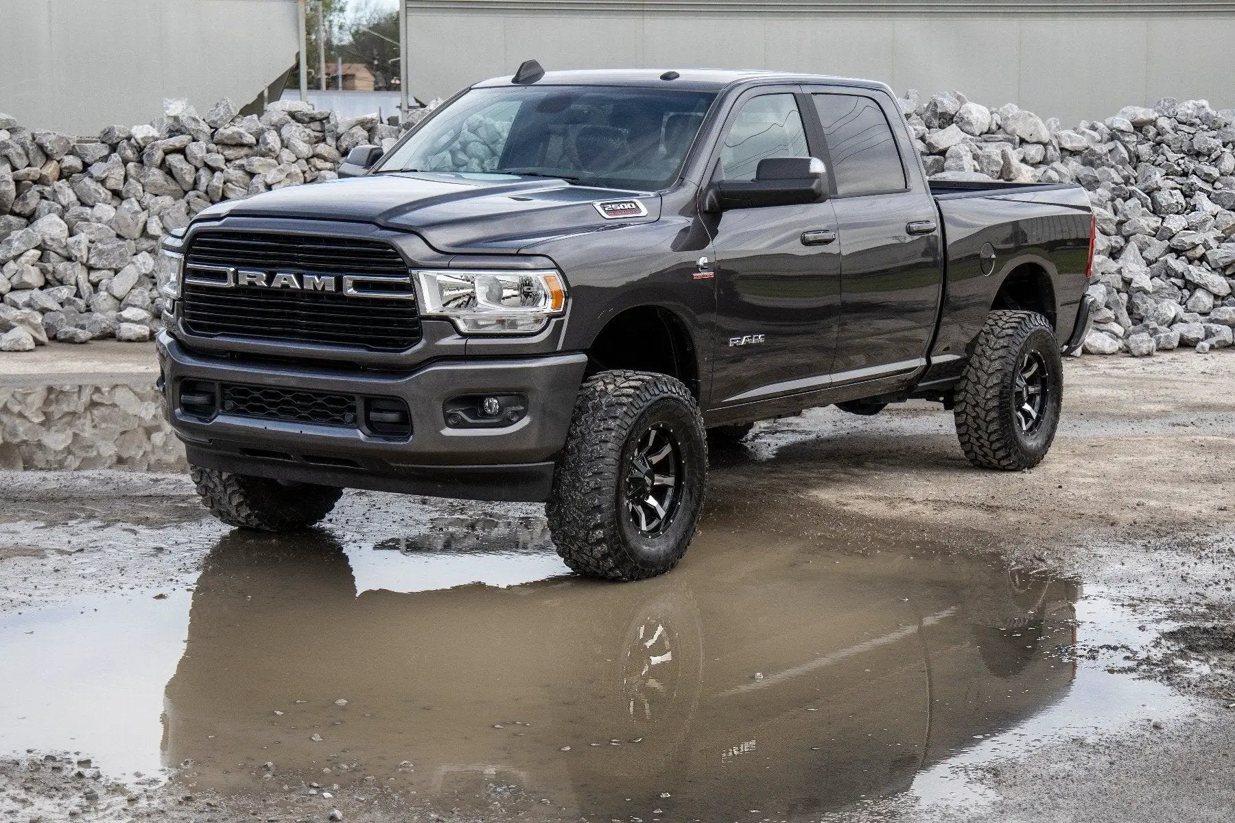 Rough Country 2.5 Inch Leveling Kit | RR Leaf | M1 | Ram 2500 (14-26)/3500 (13-26) by Rough Country