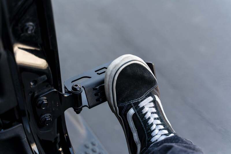 DV8 Offroad DVE Foot Pegs