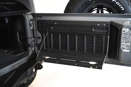 DV8 Offroad DVE Tail Gate Plate