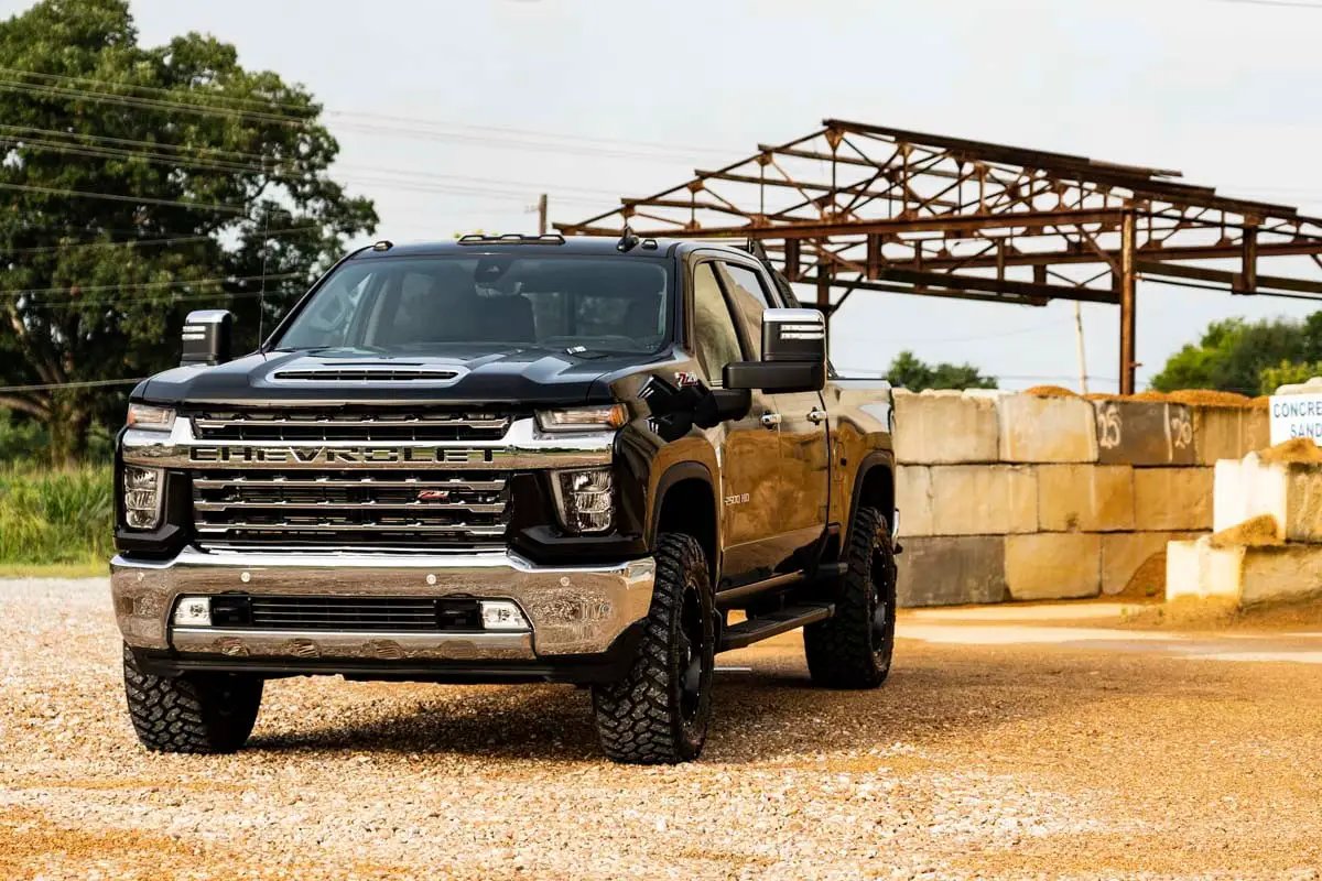 Rough Country 1.5-2 Inch Leveling Kit | Chevy/GMC 2500HD/3500HD (20-26) by Rough Country