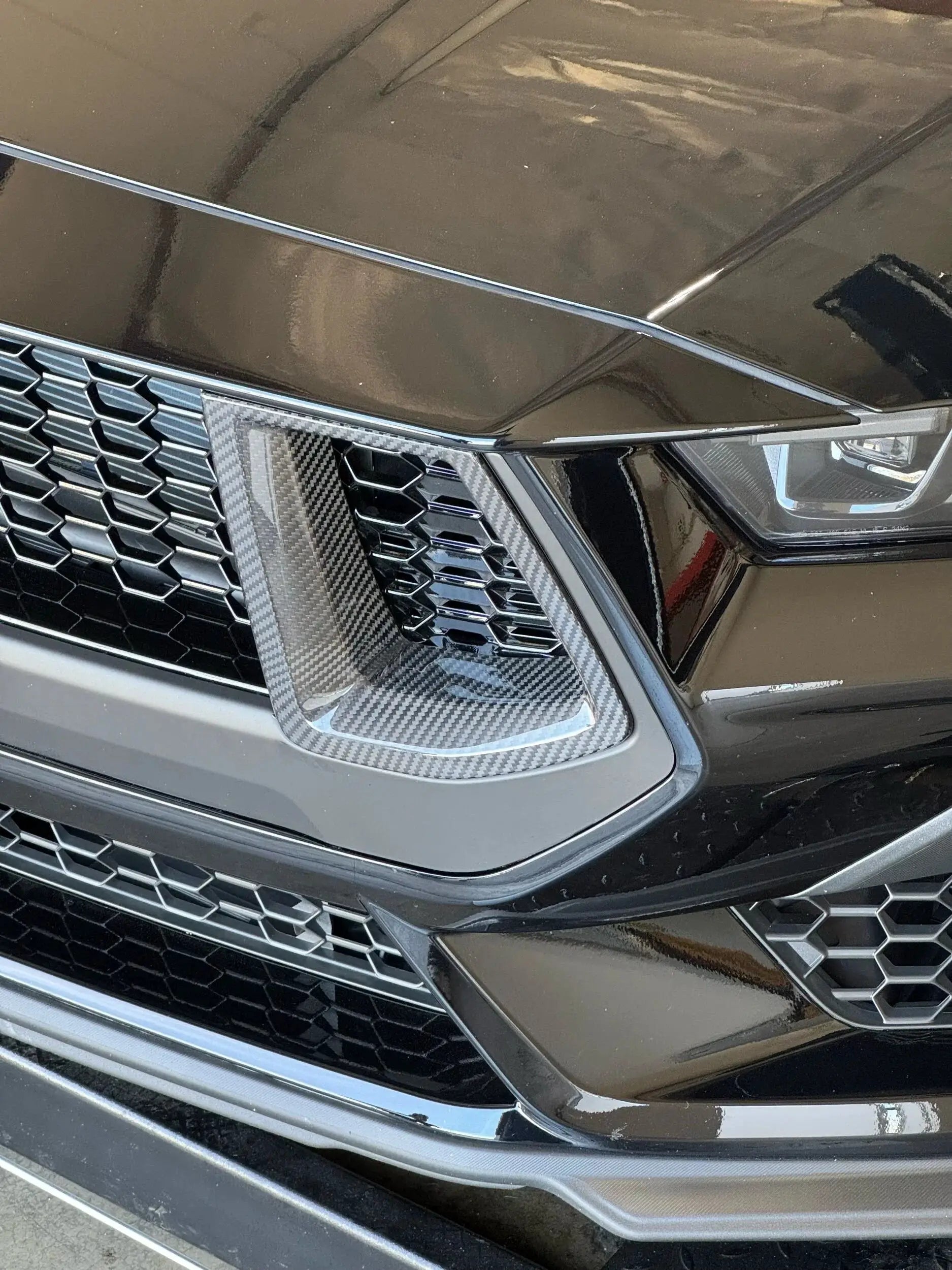 NYTOP 2024-Current Ford Mustang GT Dry Carbon Grille Inserts by NYTOP