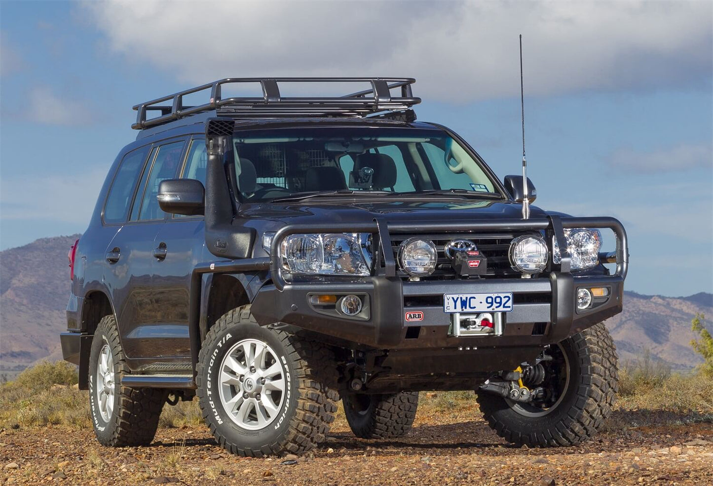 ARB Winch Mount Bumper, Suitable for Vehicles Equipped with Headlight Washer, Compatible with ARB Fog Lights