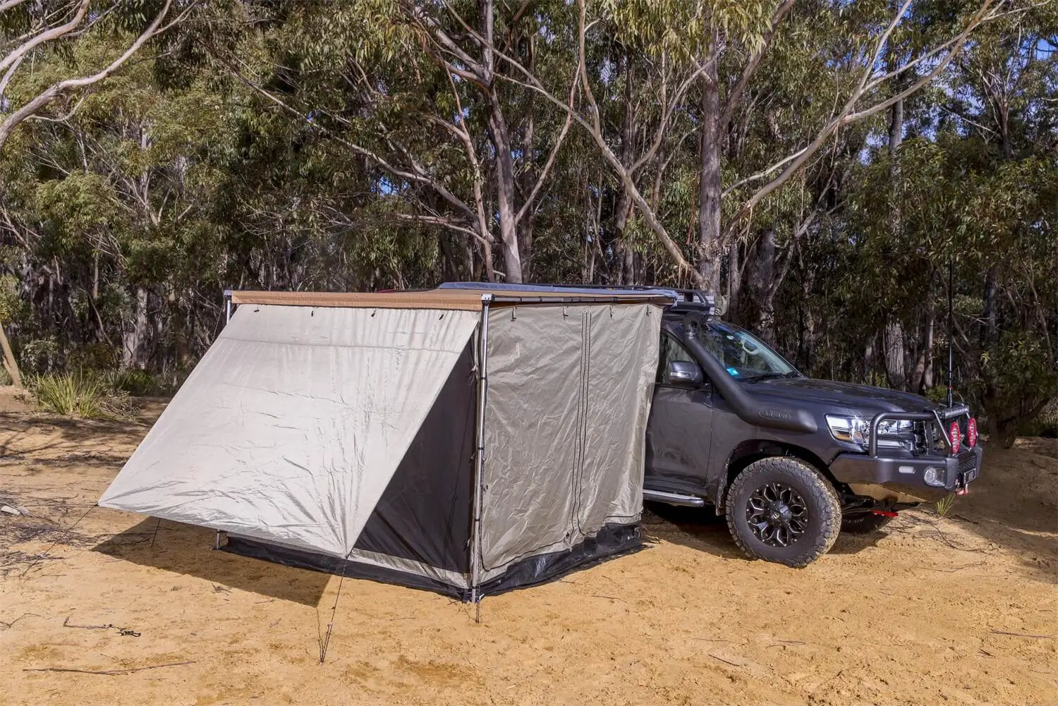 ARB Deluxe Awning Room With Floor by ARB