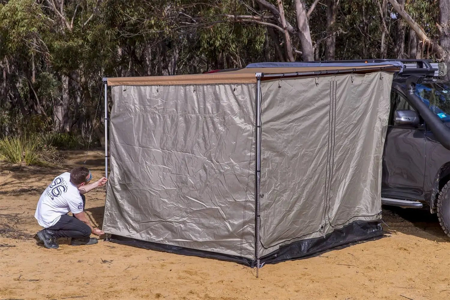 ARB Deluxe Awning Room With Floor by ARB