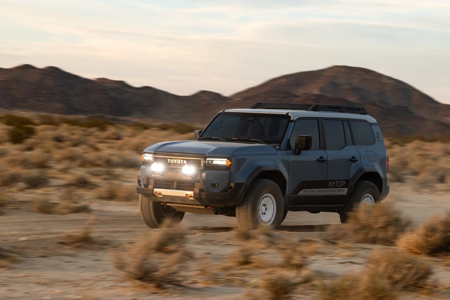NYTOP 2024-Actual Toyota Land Cruiser Parachoques delantero híbrido con defensa delantera