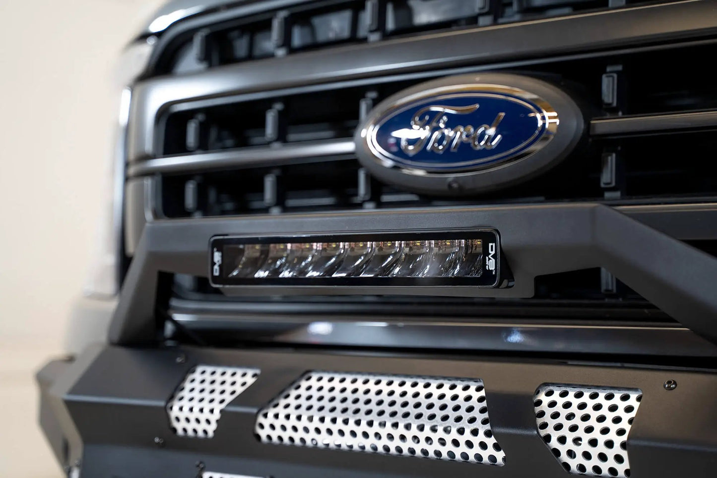 DV8 Offroad The BE13EW45W is a 13in. light bar from the Elite Series lights. Offering a combo light pattern of flood & spot, the 13in. light bar offers a 3,800 lumen output, a bezel-less IP-68 lens, indirect reflectors, small heat fins & side mounts. by DV8 Offroad
