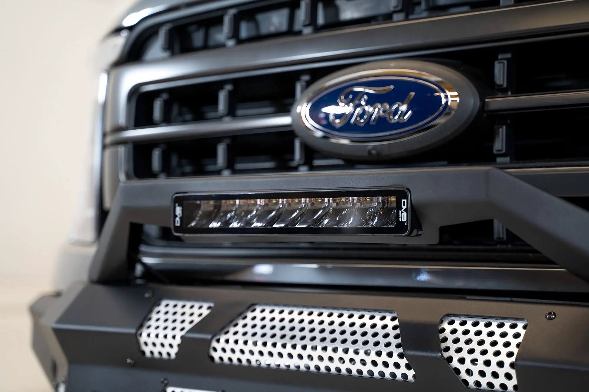 DV8 Offroad The BE13EW45W is a 13in. light bar from the Elite Series lights. Offering a combo light pattern of flood & spot, the 13in. light bar offers a 3,800 lumen output, a bezel-less IP-68 lens, indirect reflectors, small heat fins & side mounts. by DV8 Offroad