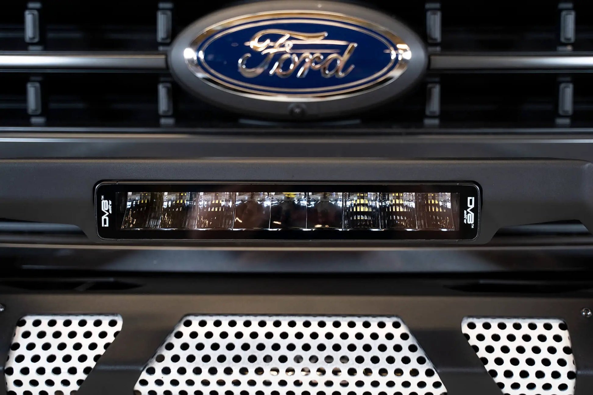 DV8 Offroad The BE13EW45W is a 13in. light bar from the Elite Series lights. Offering a combo light pattern of flood & spot, the 13in. light bar offers a 3,800 lumen output, a bezel-less IP-68 lens, indirect reflectors, small heat fins & side mounts. by DV8 Offroad