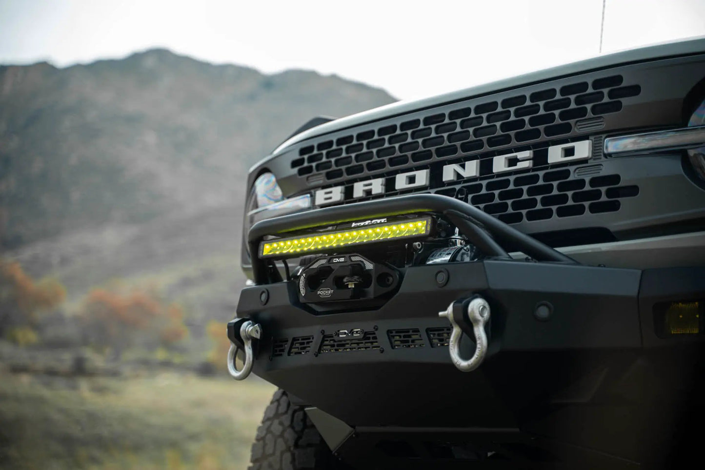 DV8 Offroad 20-Inch Elite Series Amber LED Light Bar Single Row by DV8 Offroad