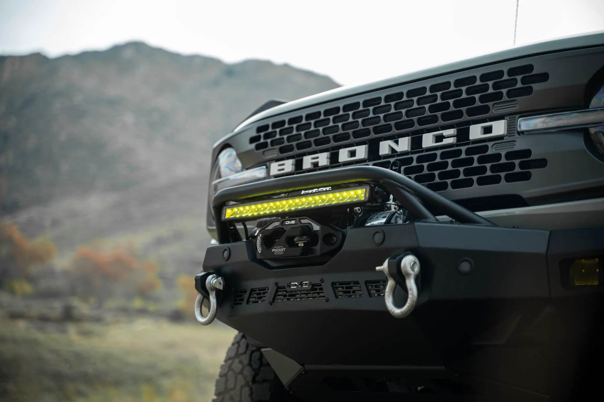 DV8 Offroad 20-Inch Elite Series Amber LED Light Bar Single Row by DV8 Offroad