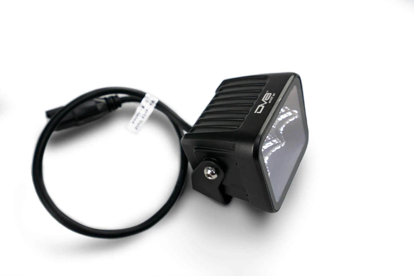 DV8 Offroad The BE3EW40W is a 3in. cube light from the Elite Series lights. Offering a flood beam pattern, the 3in. cube light offers a 4,800 lumen output, a bezel-less IP-68 lens, indirect reflectors, small heat fins & pedestal or side mount options by DV8 Offroad