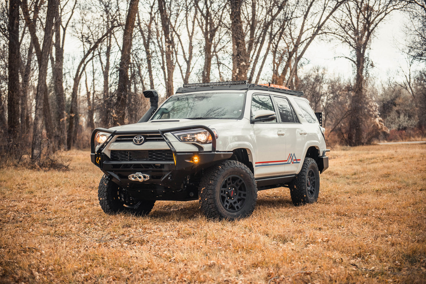 Передний бампер Toyota 4Runner Adventure Series — Алюминий | 2020-2024