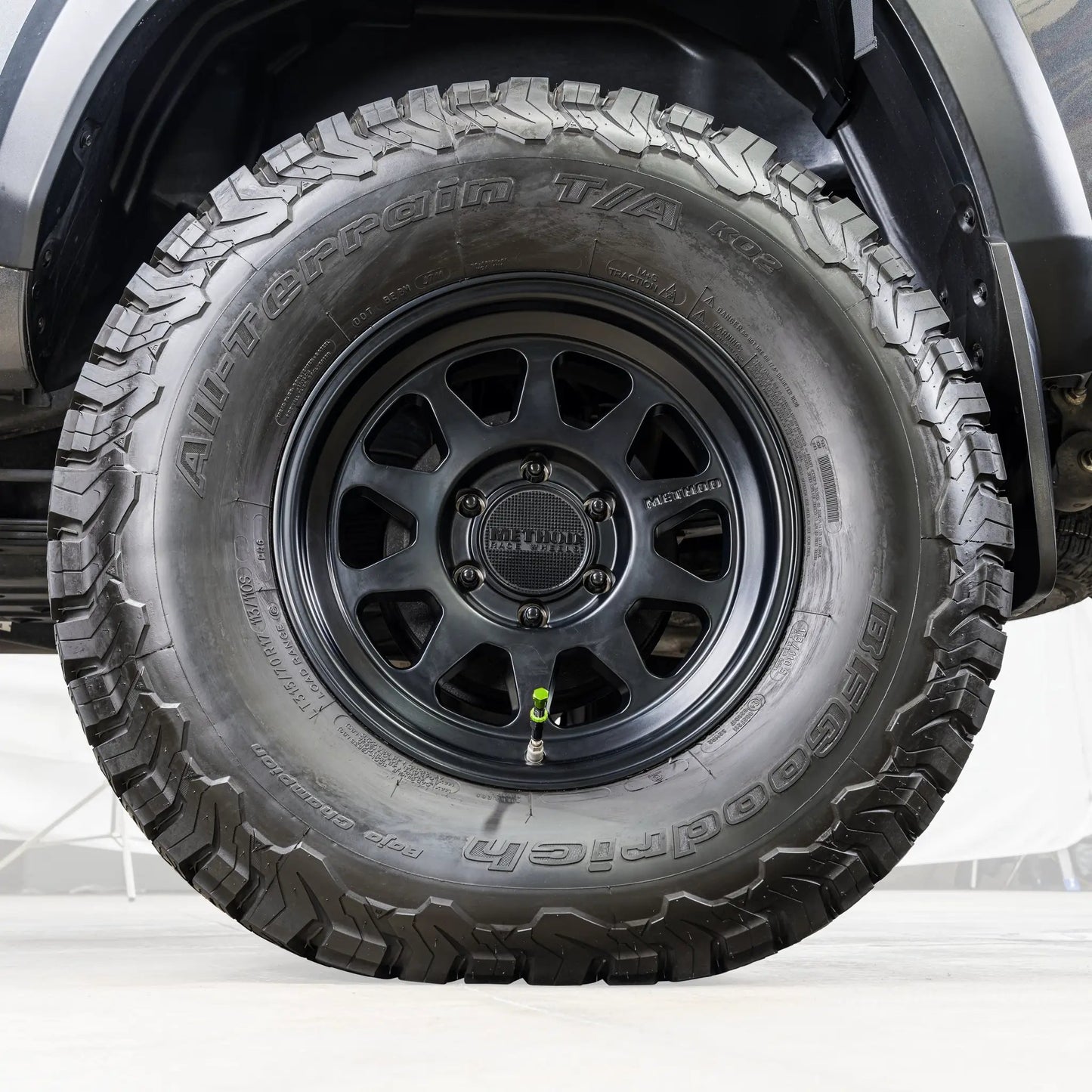 UDA 4 Piece Adjustable Tire Deflator Kit & Storage Bag by UDA