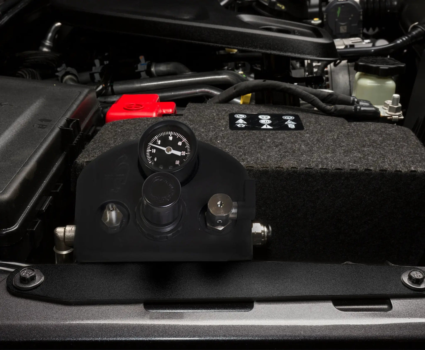 UDA 4 Tire Inflation System - Engine Mount With Box, Fittings, Hoses & Storage Bag - Black by UDA
