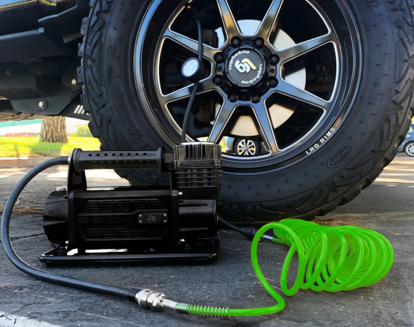 UDA EGOI Portable Air Twin Compressor System 5.6 CFM With Storage Bag, Hose & Attachments - Single Motor by UDA