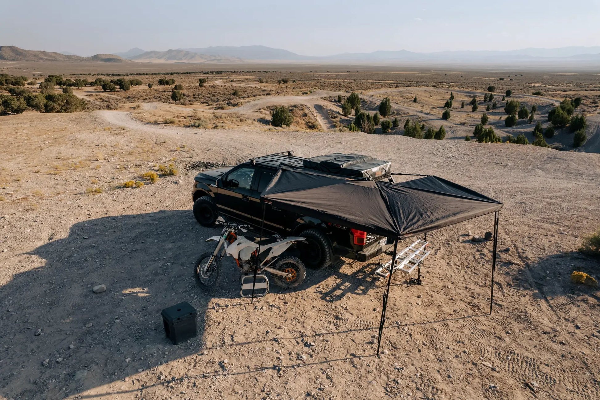 ROAM ARC 270 Awning by ROAM
