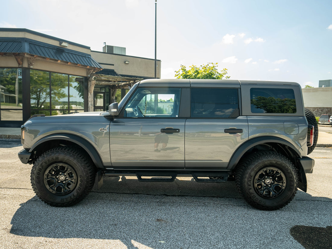 2024 FORD Bronco Gris A52373