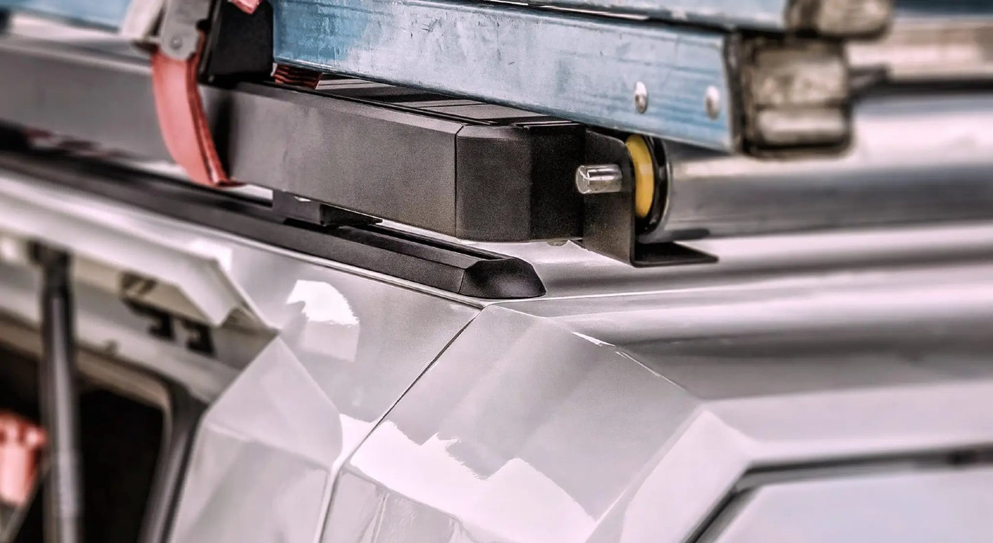 RSI SmartCap Tacoma Truck Bed Cap SmartCap EVOc Commercial White For 24-26 Toyota Tacoma 5 Foot Standard Bed RSI SmartCap by RSI SmartCap