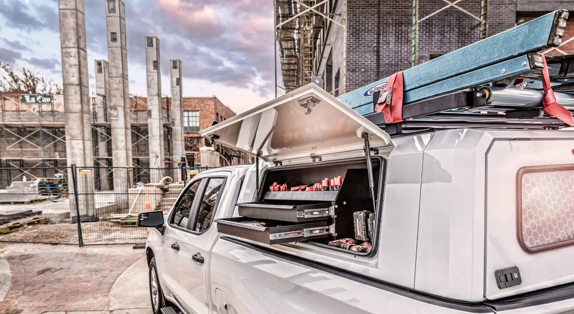 RSI SmartCap Tacoma Truck Bed Cap SmartCap EVOc Commercial White For 24-26 Toyota Tacoma 5 Foot Standard Bed RSI SmartCap by RSI SmartCap