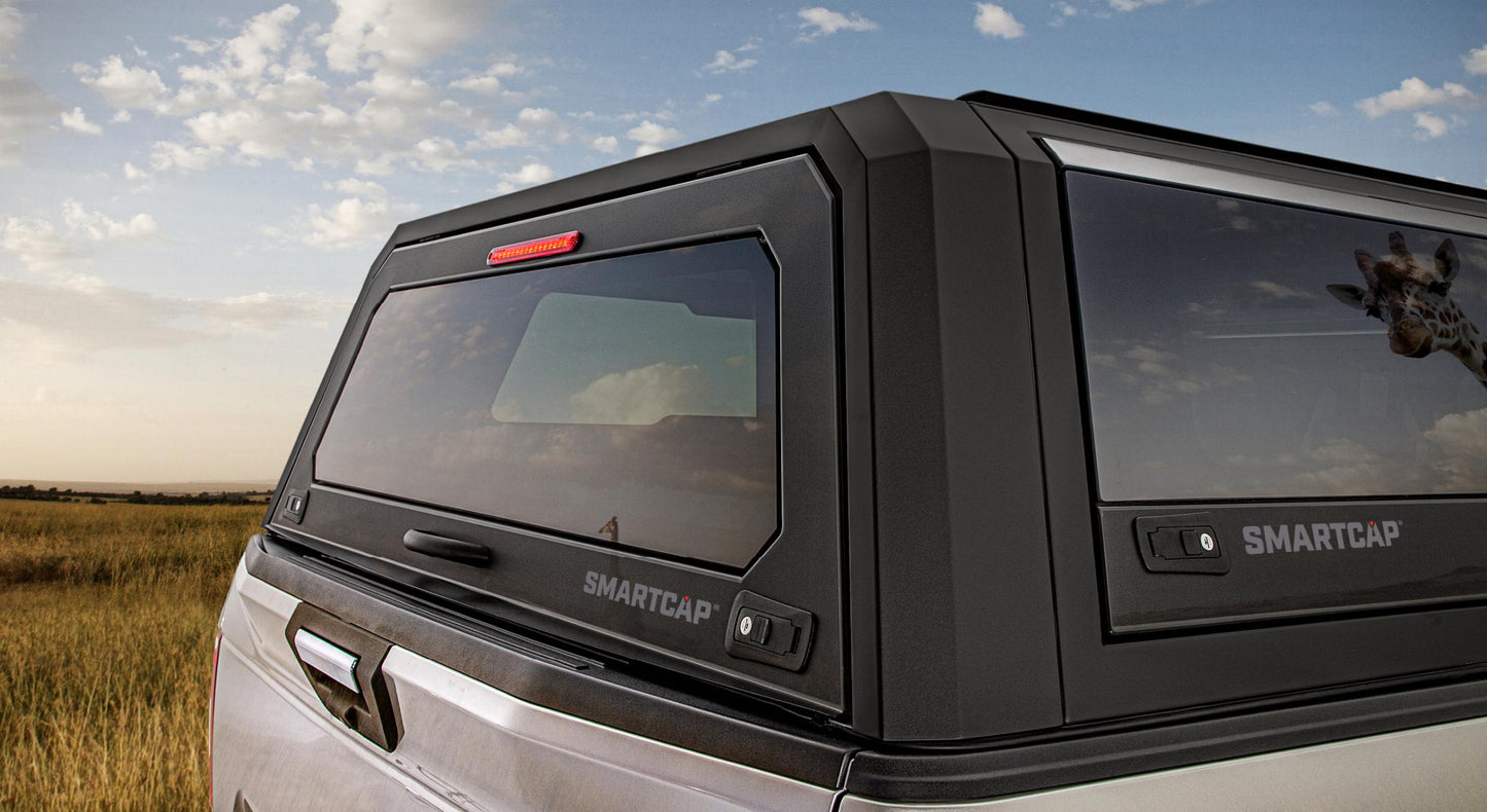 Tapa de Caja de Camioneta Tacoma SmartCapEVO Sport Negro Mate Para Toyota Tacoma 24-26 Caja Corta de 5 Pies RSI SmartCap