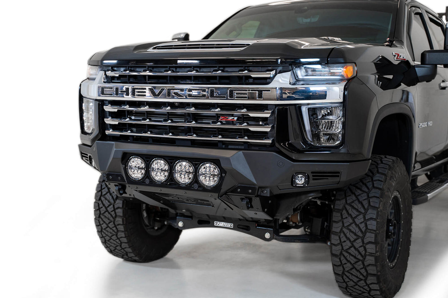 Parachoques delantero Bomber de Addictive Desert Designs para Chevrolet Silverado 2500/3500 2020-2023