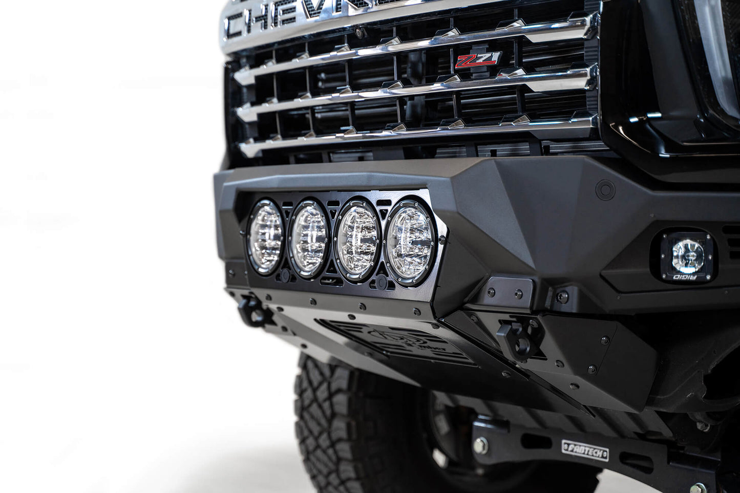 Parachoques delantero Bomber de Addictive Desert Designs para Chevrolet Silverado 2500/3500 2020-2023