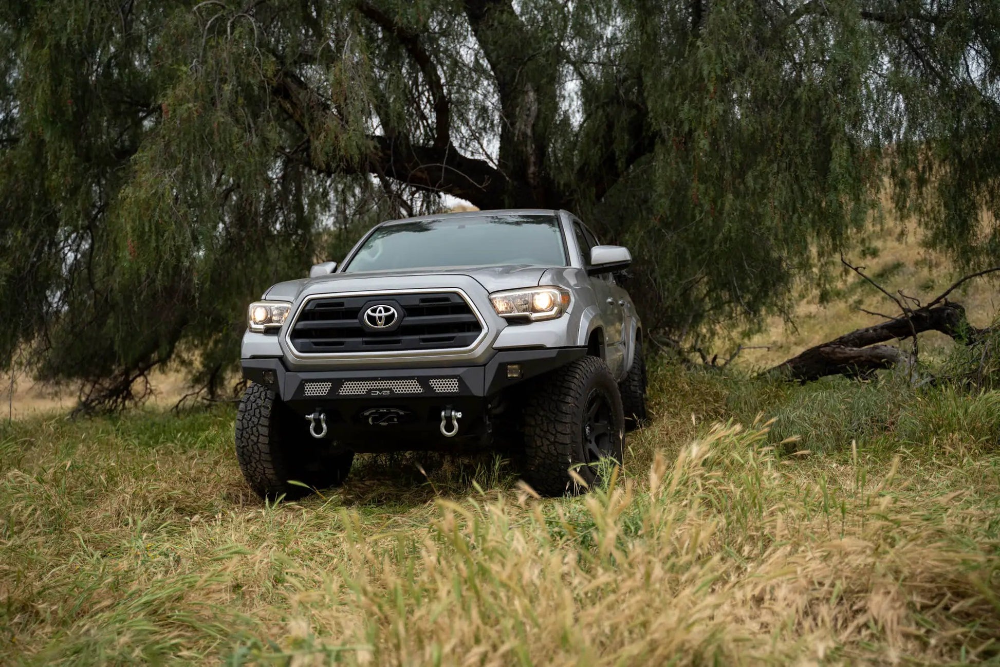 DV8 Offroad 2016-2023 Toyota Tacoma MTO Series Winch Front Bumper by DV8 Offroad