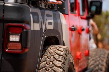 DV8 Offroad FDGL-03 is a 4pc fender deletion kit for the 20-22 Jeep Gladiator JT. Constructed from steel and protected with a multi stage powder coat the FDGL-03 offers maximum body clearance on the trail with no restriction to wheel travel by DV8 Offroad