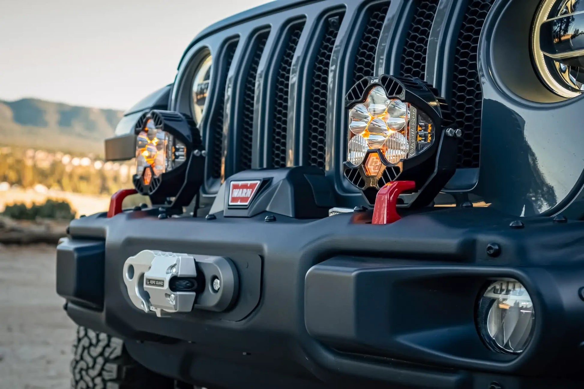 Baja Designs LP4 Pro Bumper Kit - '20-26 Gladiator / '18-26 Wrangler JL; w/ OE Steel Bumper (Driving/Combo; Clear; Toggle Wiring) by Baja Designs