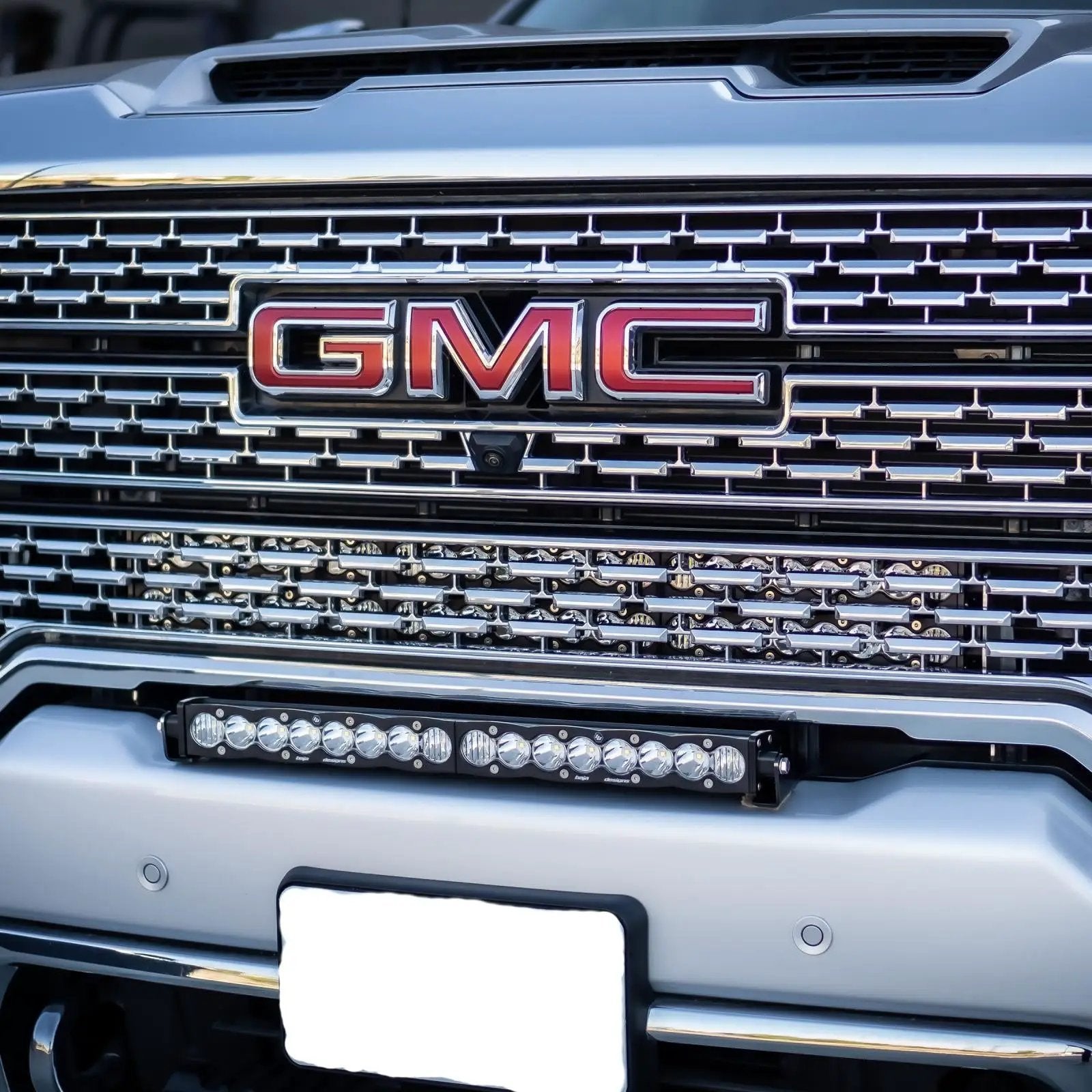 Baja Designs S8 Dual 30 Inch Grille Kit - '20-23 Sierra 2500HD/3500HD Exc. AT4 (Driving/Combo; Clear) by Baja Designs