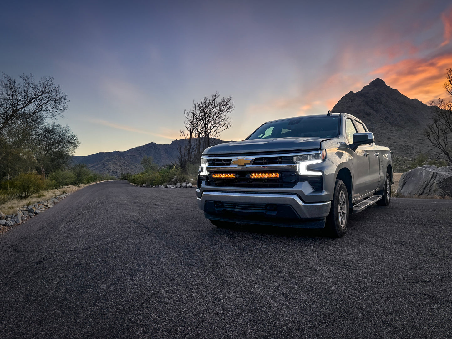 TRIPLE-R-LIGHTS Chevrolet Silverado 1500 LT Grille Kit with LR-1000 Elite