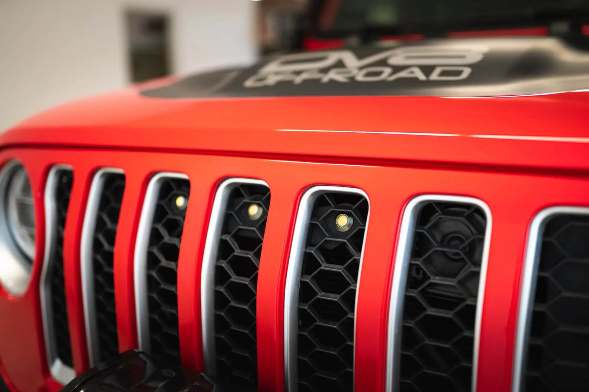 DV8 Offroad Set of three amber accent lights that install inside the front grill of the 20+ Jeep Gladiator JT. The mounting bracket is constructed from steel & powder coated & the LED lights allow your vehicle to be seen easier in low situations by DV8 Offroad