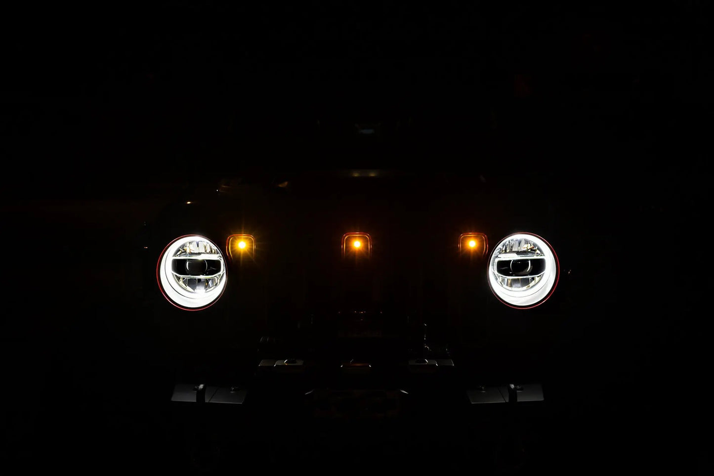 DV8 Offroad Set of three amber accent lights that install inside the front grill of the 18+ Jeep Wrangler JL. The mounting brackets are constructed from steel & powder coated & the LED lights allow your vehicle to be seen easier in low situations by DV8 Offroad