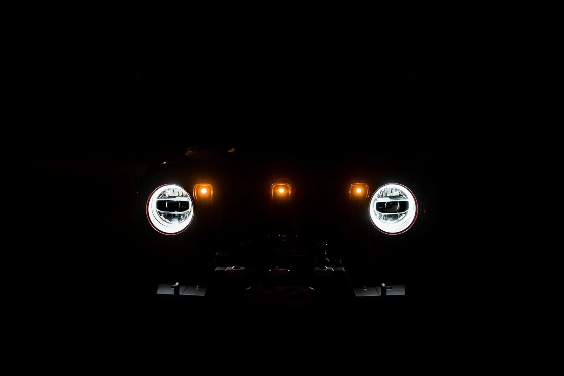 DV8 Offroad Set of three amber accent lights that install inside the front grill of the 18+ Jeep Wrangler JL. The mounting brackets are constructed from steel & powder coated & the LED lights allow your vehicle to be seen easier in low situations by DV8 Offroad