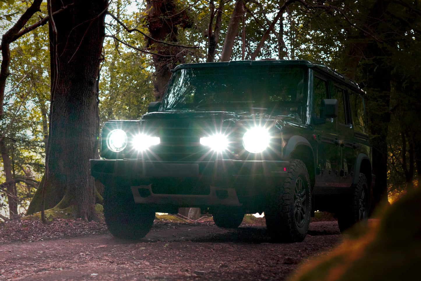 TRIPLE-R-LIGHTS Ineos Grenadier Grille Kit with LR-750 Beacon