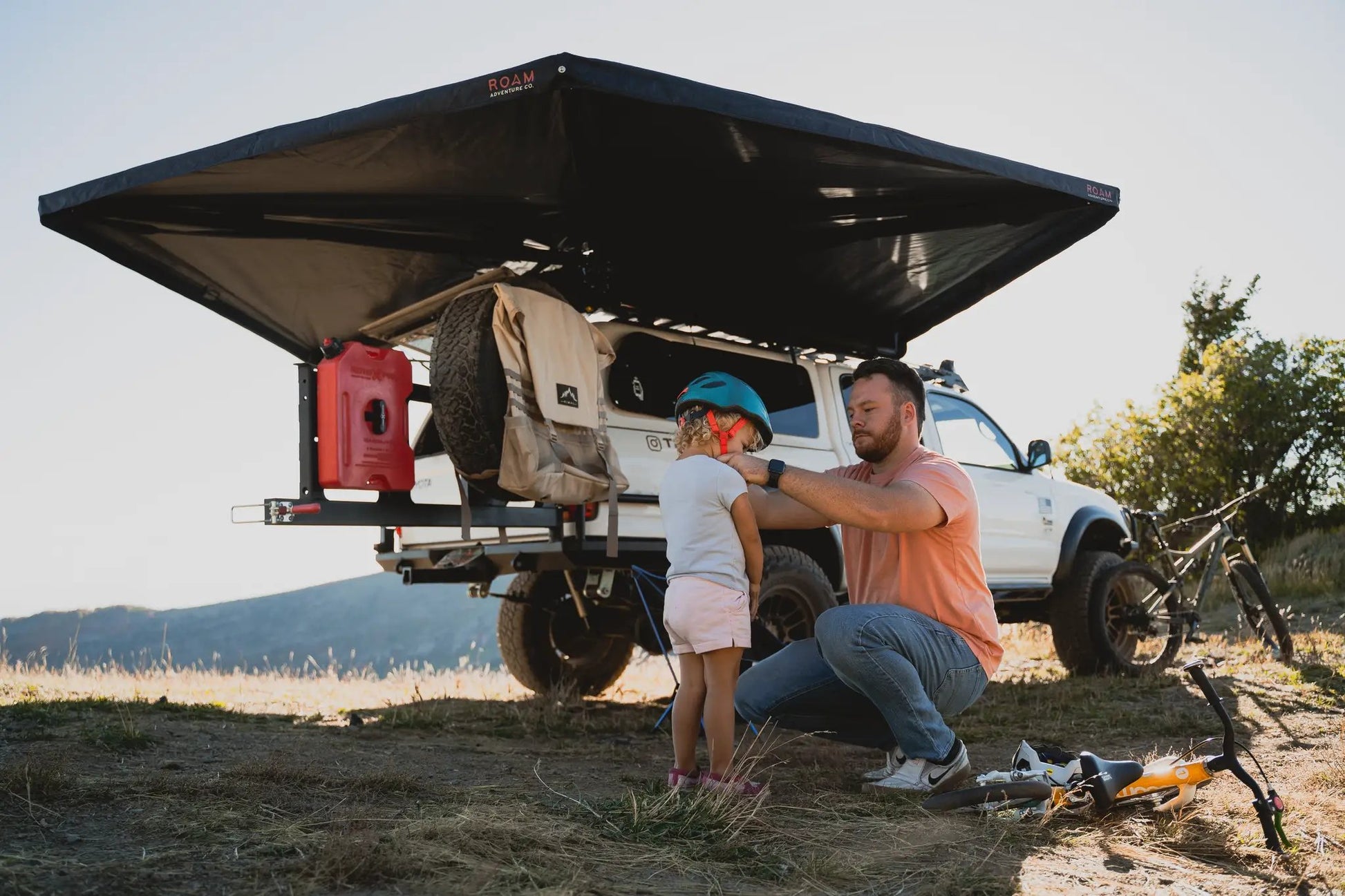 ROAM ARC 270 Awning by ROAM