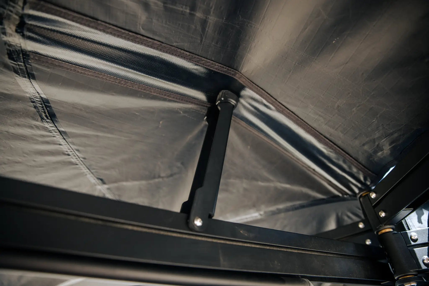 ROAM ARC 270 Awning by ROAM