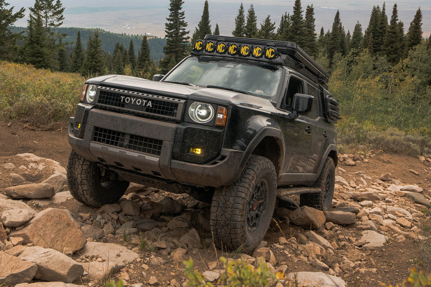 Защита порогов Land Cruiser Overland Kickout Rock Sliders | 2024-2025