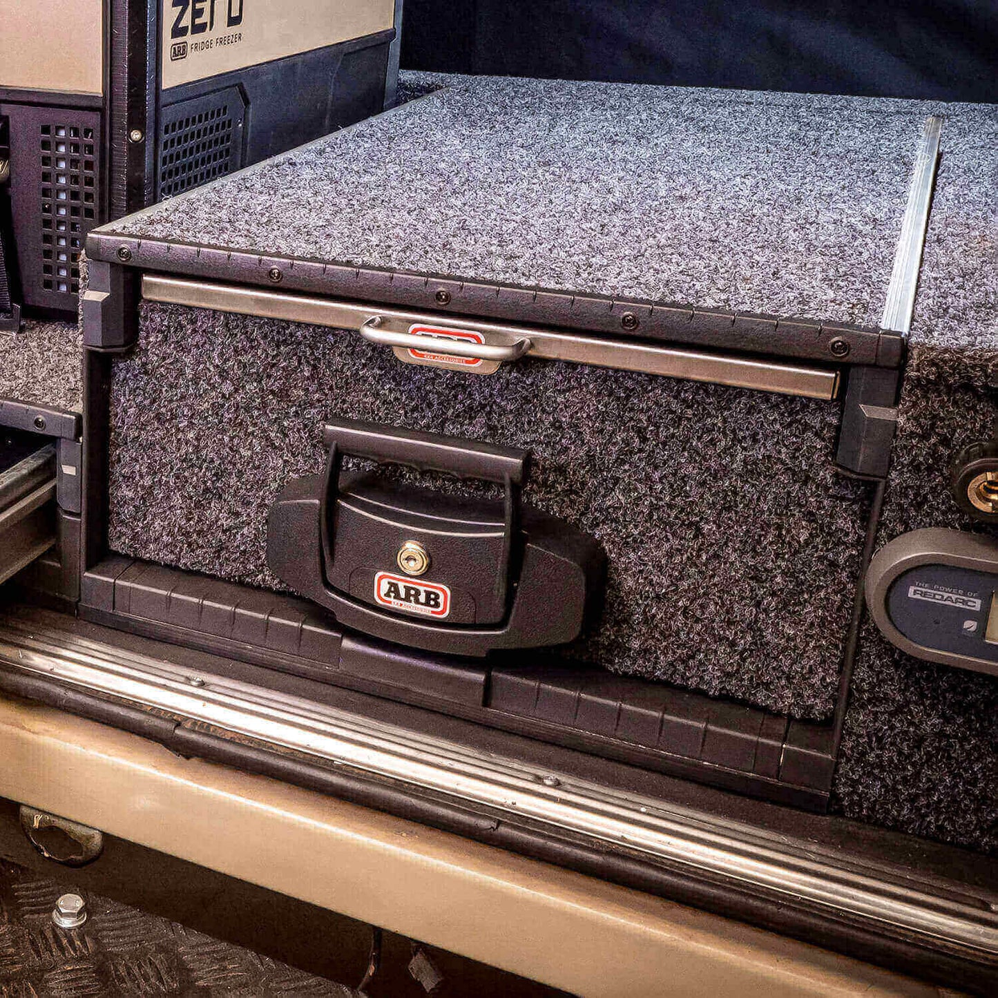 ARB Roller Drawer Table