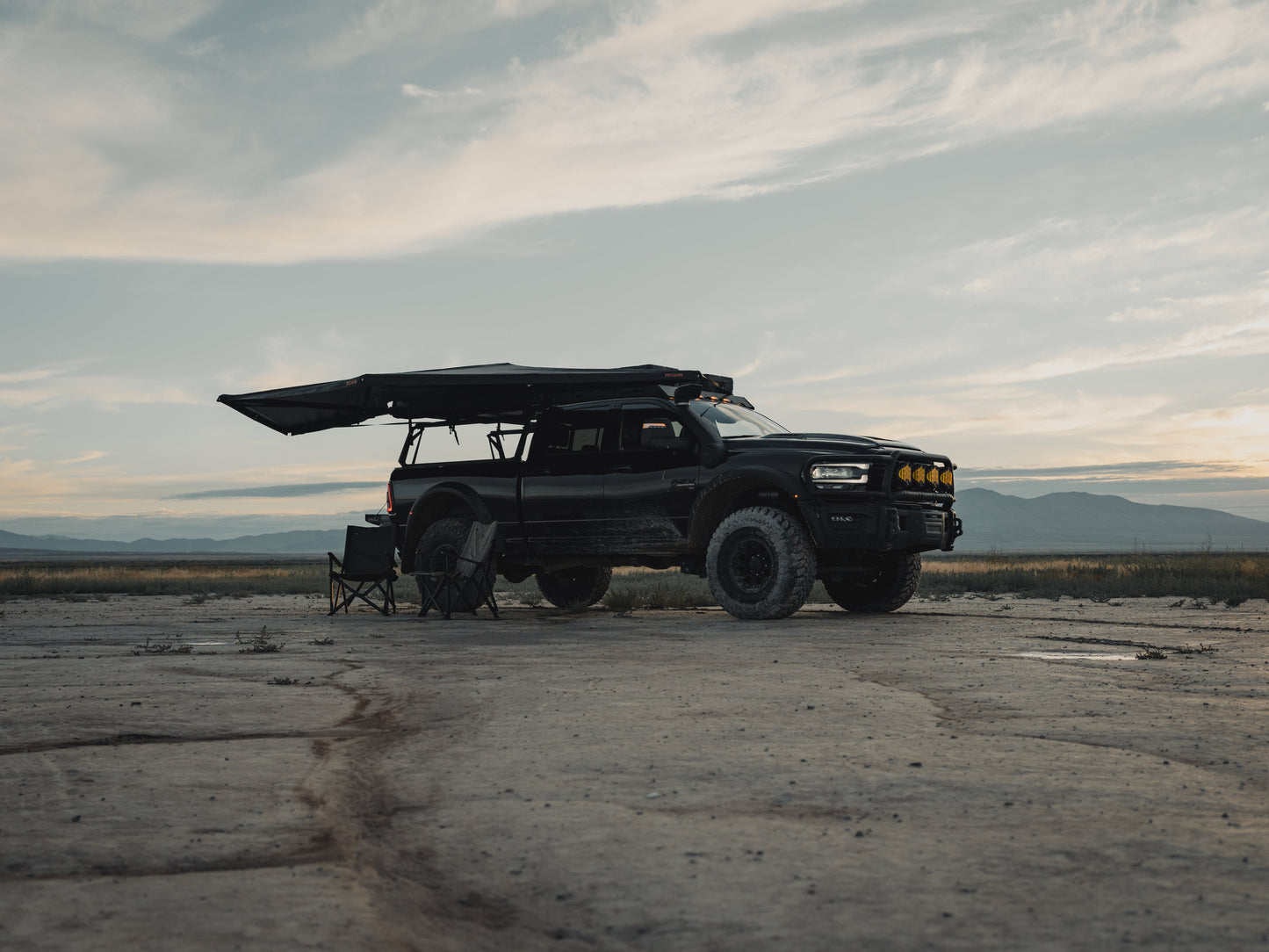 ROAM ARC 180 Awning by ROAM