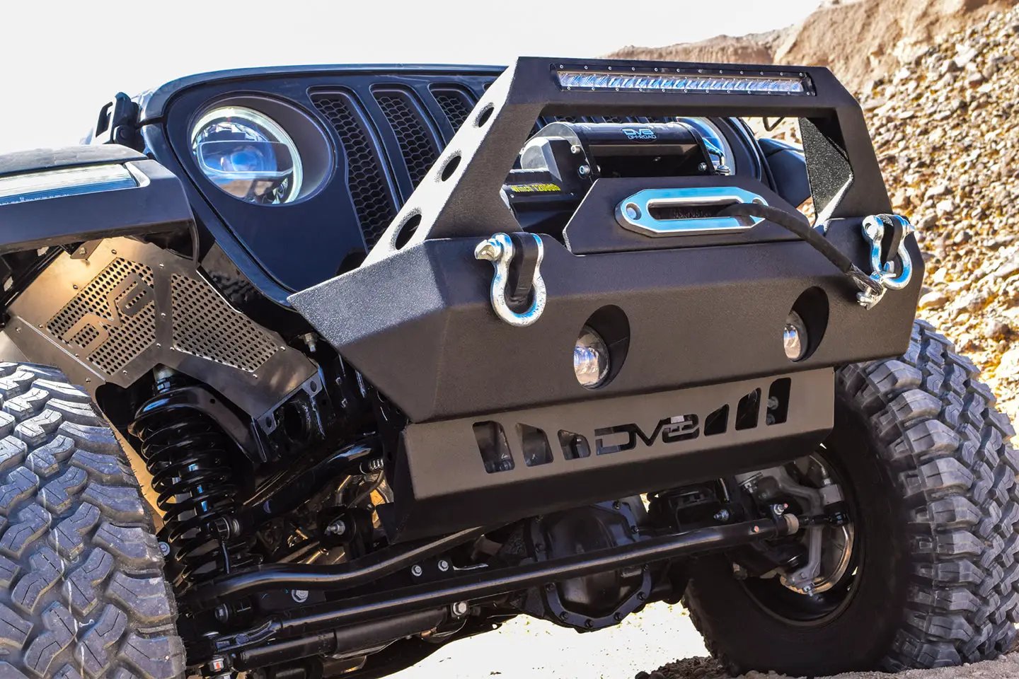 DV8 Offroad 18-21 Jeep Wrangler JL Front Sway Bar Disconnect Skid Plate by DV8 Offroad