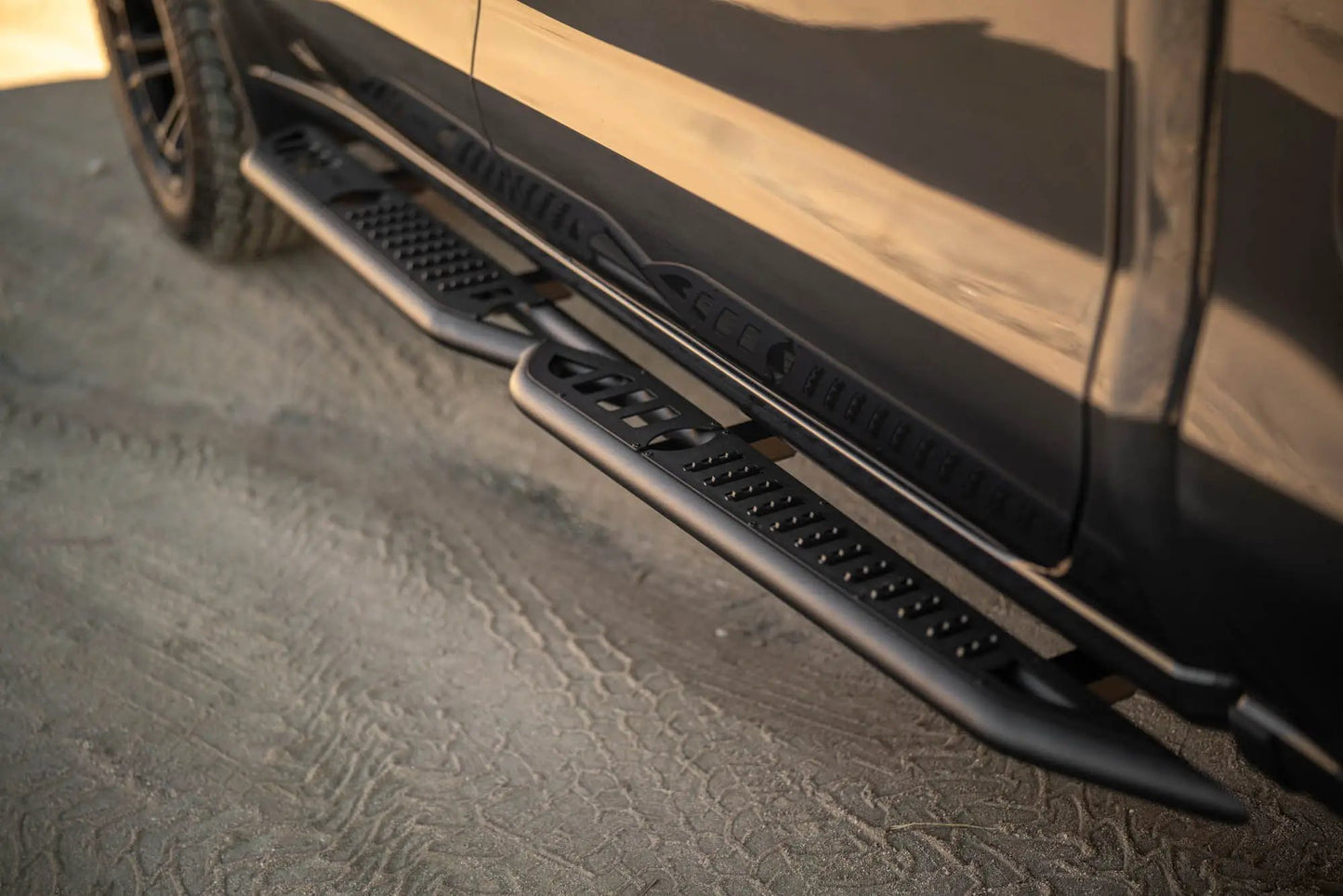 DV8 Offroad 2019-2024 GMC Sierra 1500 & Chevrolet Silverado 1500 Crew Cab OE Plus Side Steps by DV8 Offroad