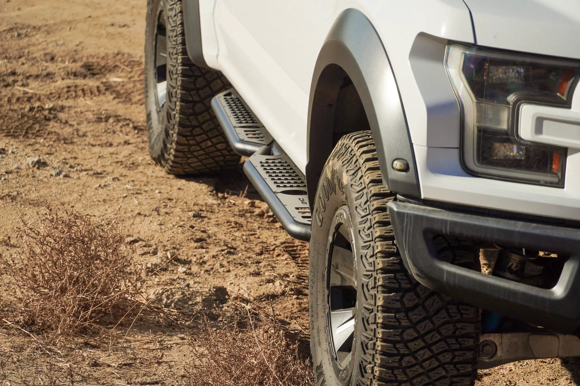 DV8 Offroad 2015-2024 Ford F-150 Crew Cab OE Plus Side Steps by DV8 Offroad