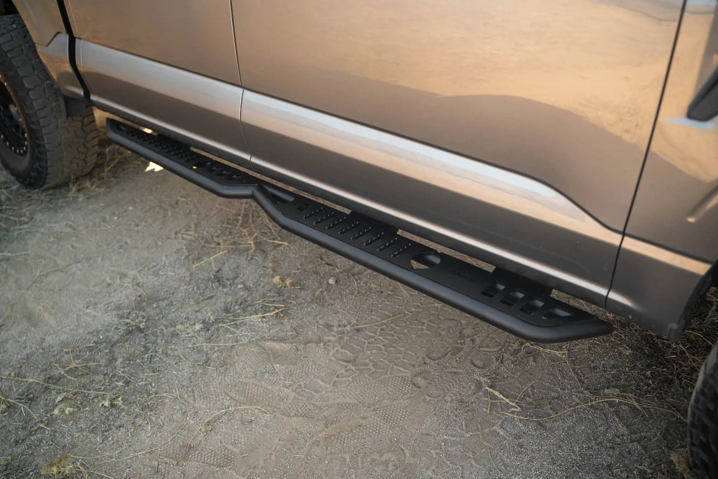 DV8 Offroad 2015-2024 Ford F-150 Crew Cab OE Plus Side Steps by DV8 Offroad