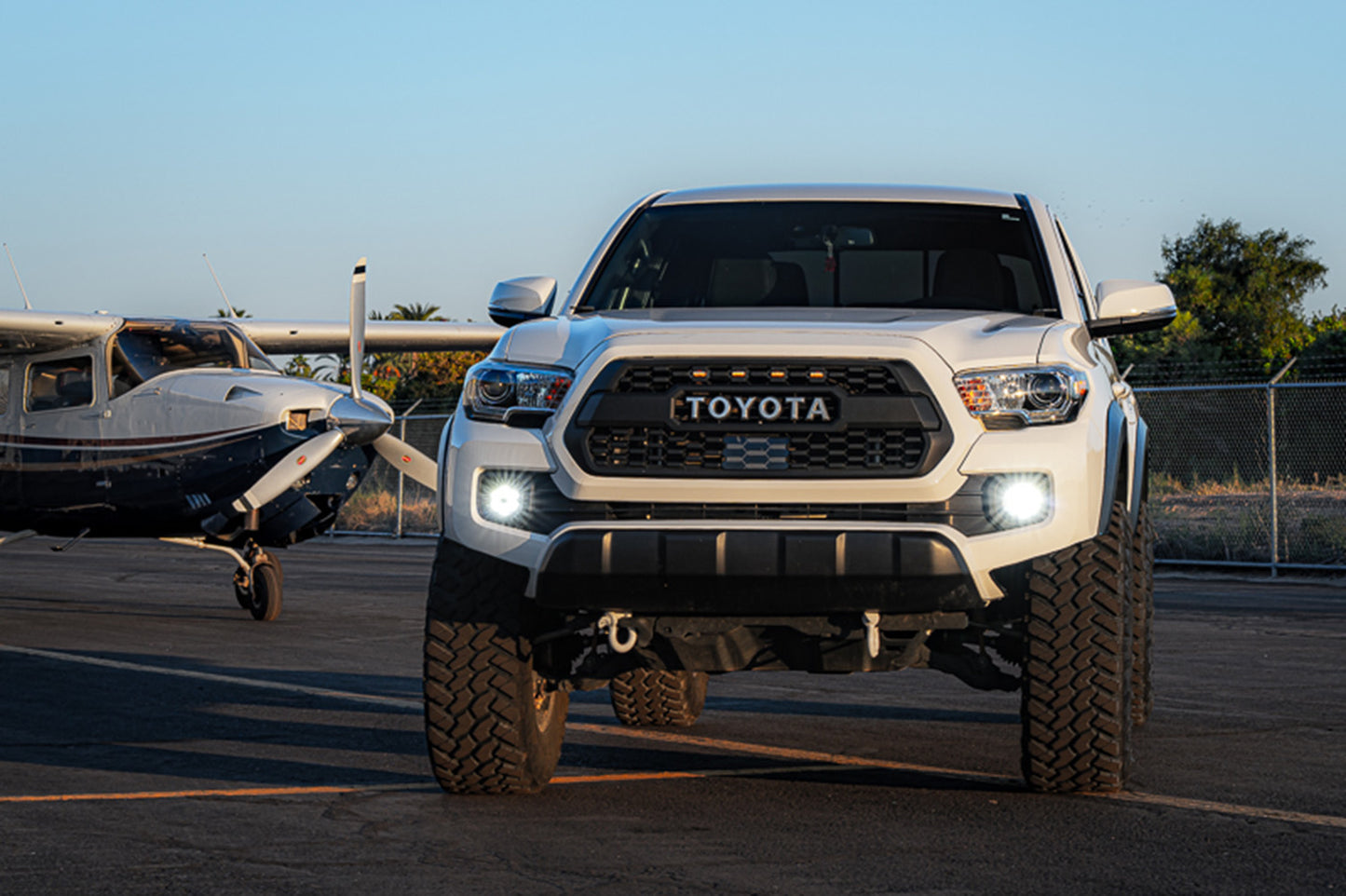 ARB NACHO Toyota Quatro Fog Mount for Tacoma 2016 - 2023, Tundra 2014 - 2022, 4Runner 2014 - 2023