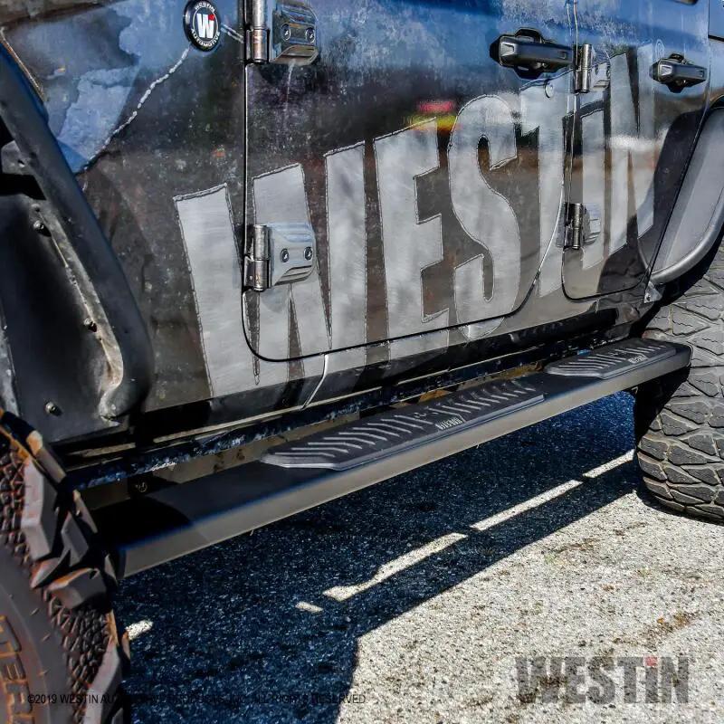 Westin WES Nerf Bars - R5 by Westin