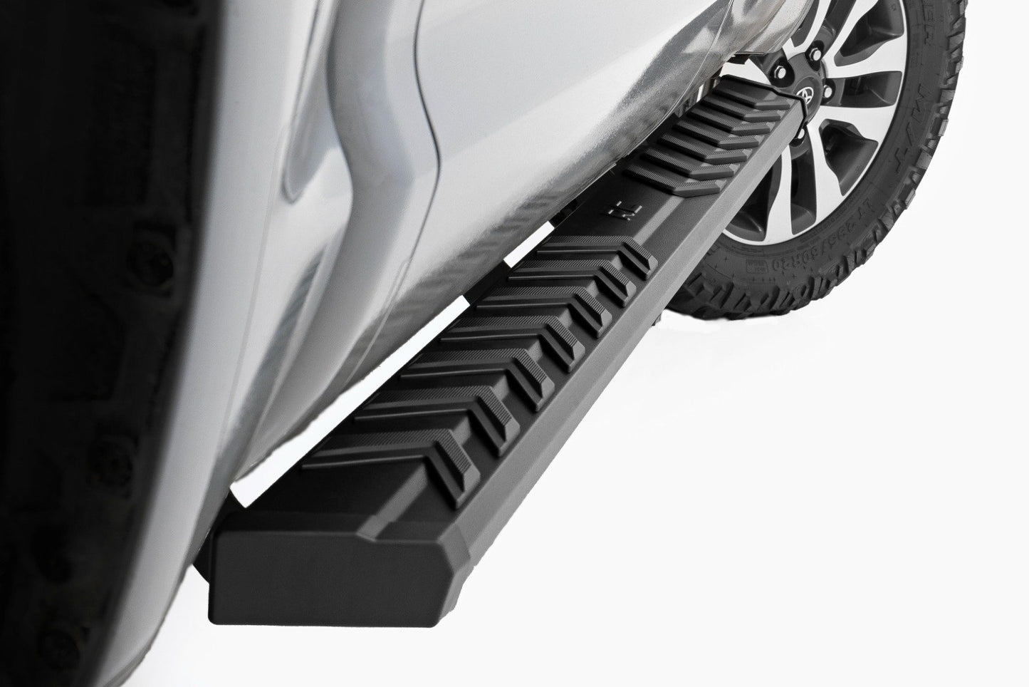 Estribos BA2 | Barras Laterales | Doble Cabina | Toyota Tundra 2WD/4WD (07-21)